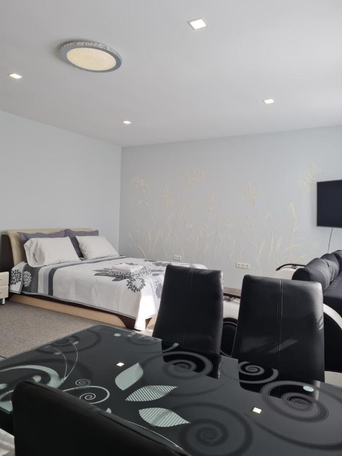 Birutes Apartamentai Клайпеда Экстерьер фото