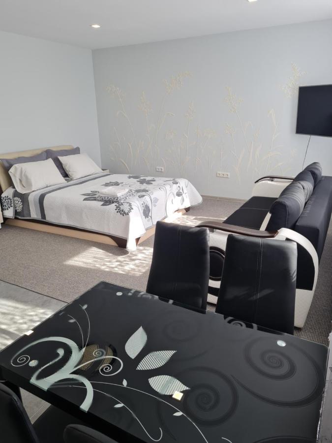 Birutes Apartamentai Клайпеда Экстерьер фото